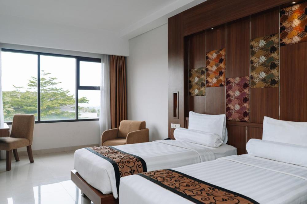 Anugrah Hotel Sukabumi Exterior photo