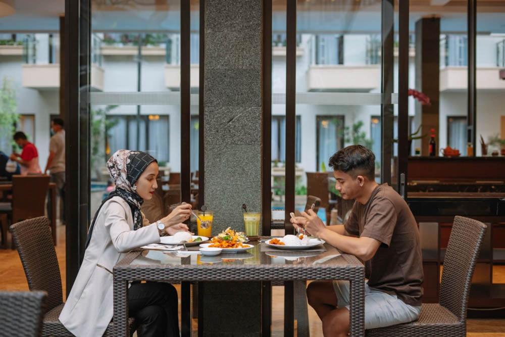 Anugrah Hotel Sukabumi Exterior photo