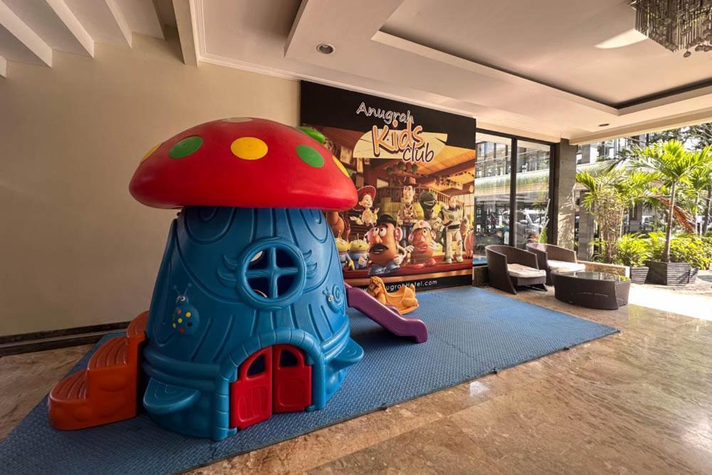 Anugrah Hotel Sukabumi Exterior photo