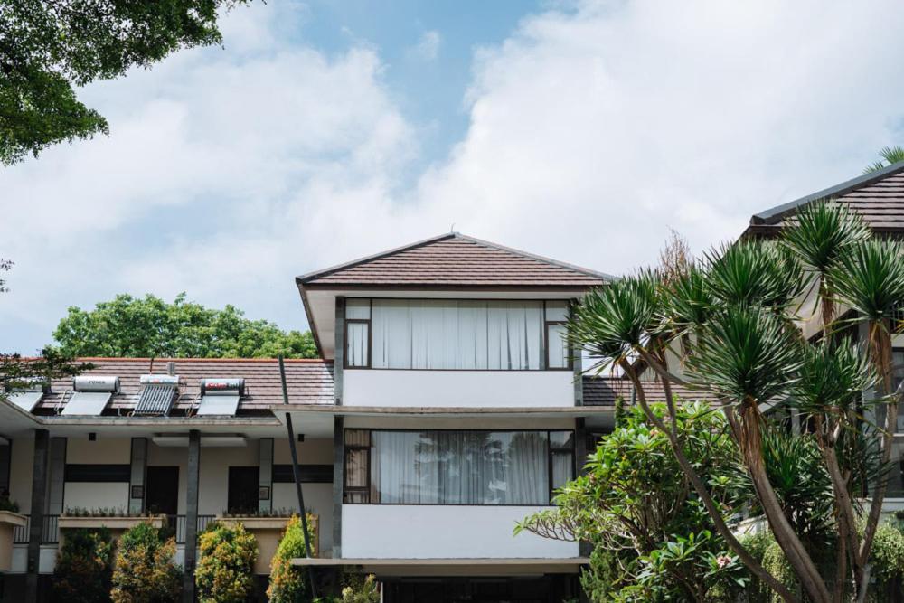 Anugrah Hotel Sukabumi Exterior photo