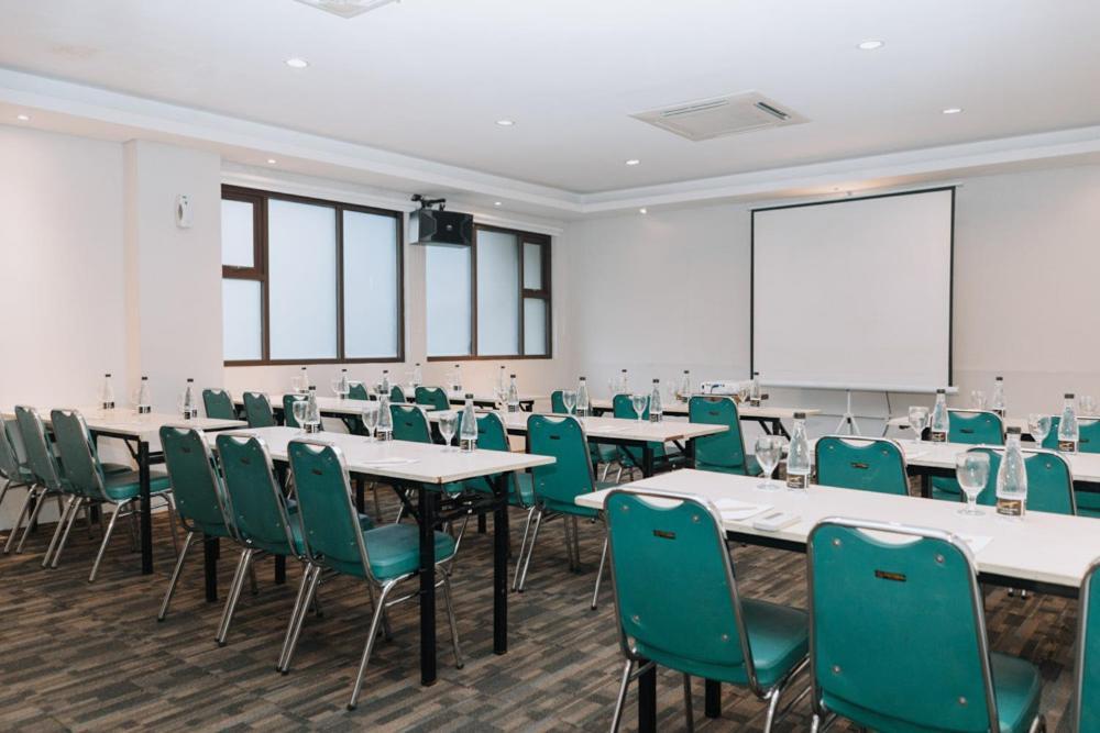 Anugrah Hotel Sukabumi Exterior photo